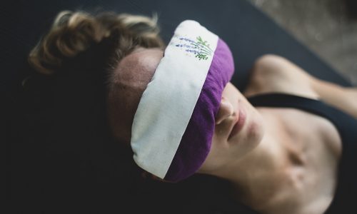 Klankschalen en Yoga Nidra gecombineerd.